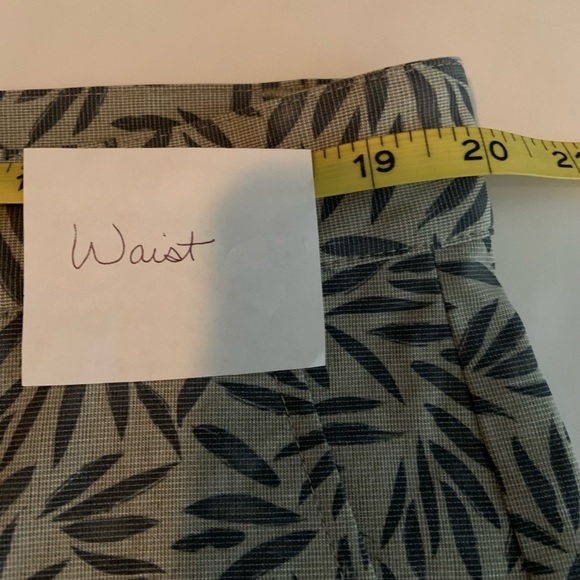 Roundtree & Yorke Performance Men’s Gray Pattern Flat Front Shorts Size 40 - Picture 8 of 9